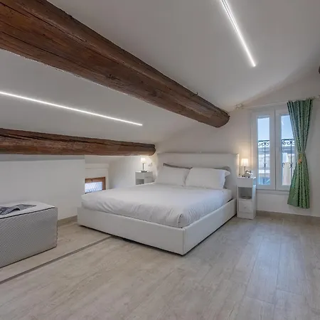Appartamento Coperta Retreat! Near Estense Castle *