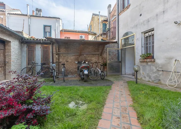 아파트 Guesthost - Coperta Retreat! Near Estense Castle 페라라