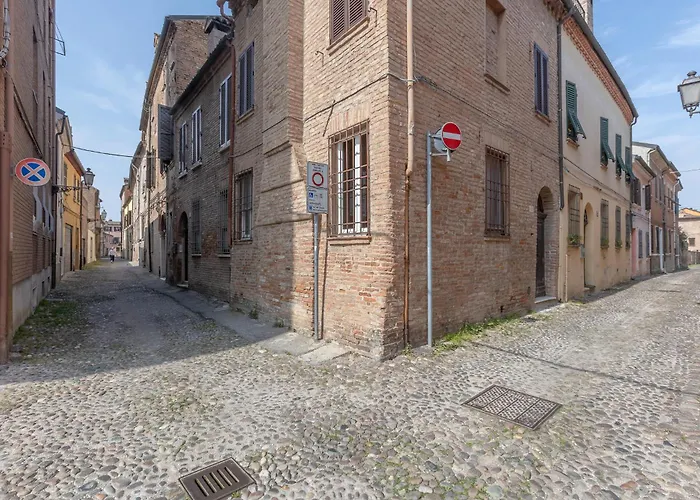 Guesthost - Coperta Retreat! Near Estense Castle Ferrara